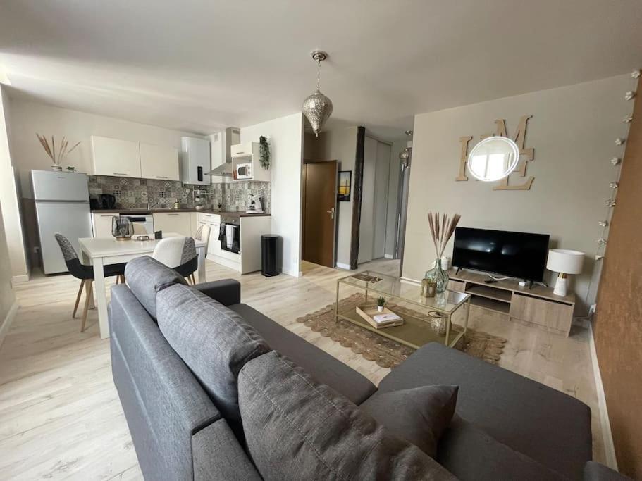T2 Refait A Neuf Sur Le Theme Oriental Appartement Rodez
